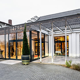 Weingut Nelles in Bad Neuenahr-Ahrweiler bietet Weinverkauf, Beratung, Weinstube, Vinothek und Online-Shop.