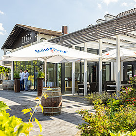Weingut Nelles in Bad Neuenahr-Ahrweiler: Weinverkauf, Beratung, Weinstube, Vinothek und Online-Shop im Ahrtal.